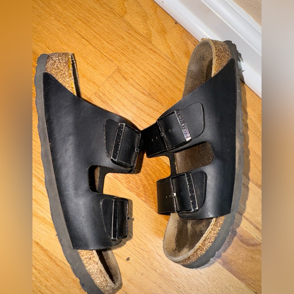 Black birkenstocks